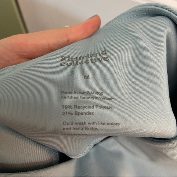 Girlfriend collective compressive high rise leggings in sky - Picture 6 of 9